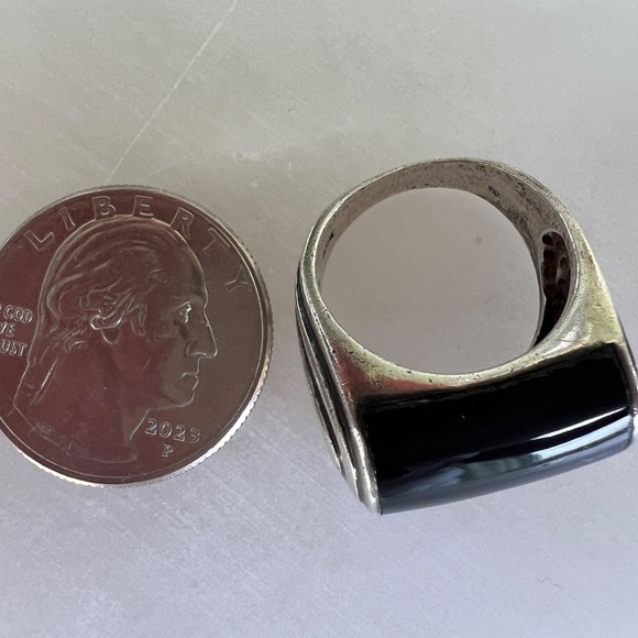 Vintage 1980s Sterling Silver & Onyx Ring Bold Design - Statement Ring Size 7 - Picture 13 of 13